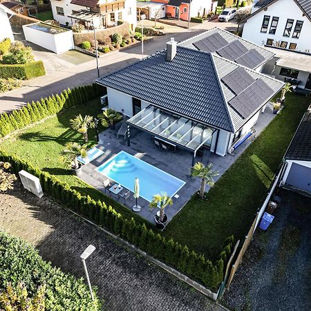 Grosszuegige Unterkunft Mit Terrasse Oberbrechen Exteriör bild