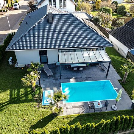 Grosszuegige Unterkunft Mit Terrasse Oberbrechen Exteriör bild