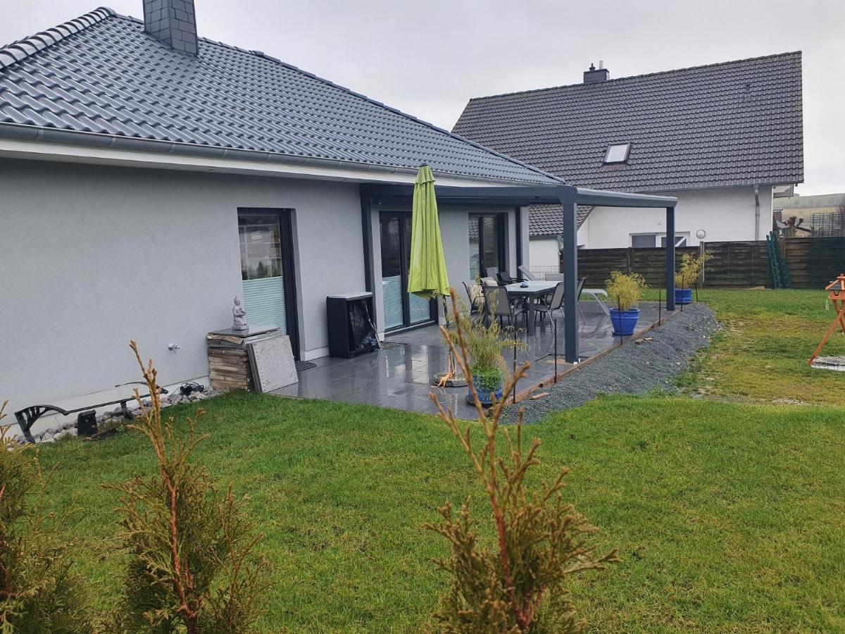 Grosszuegige Unterkunft Mit Terrasse Oberbrechen Exteriör bild