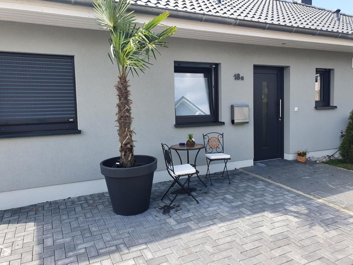 Grosszuegige Unterkunft Mit Terrasse Oberbrechen Exteriör bild