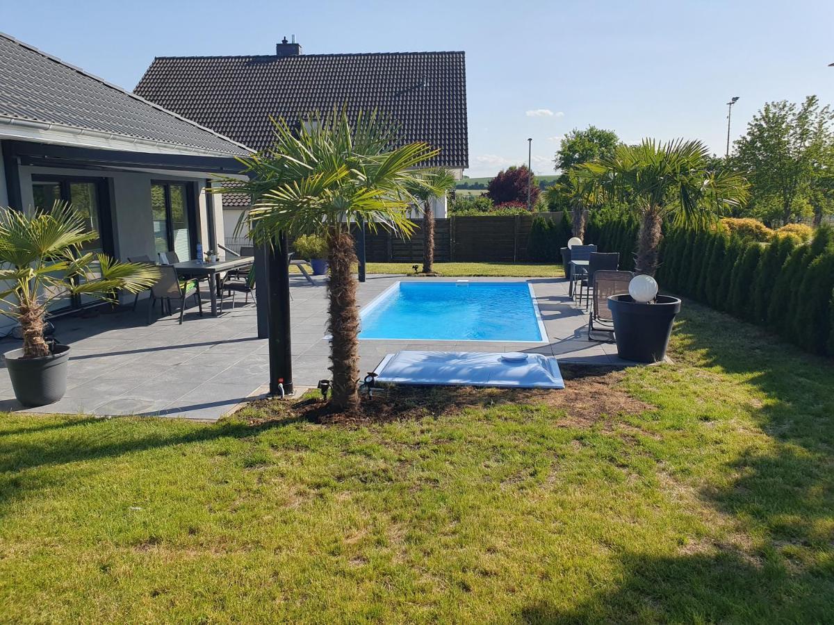 Grosszuegige Unterkunft Mit Terrasse Oberbrechen Exteriör bild