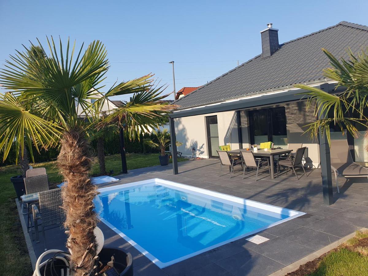 Grosszuegige Unterkunft Mit Terrasse Oberbrechen Exteriör bild