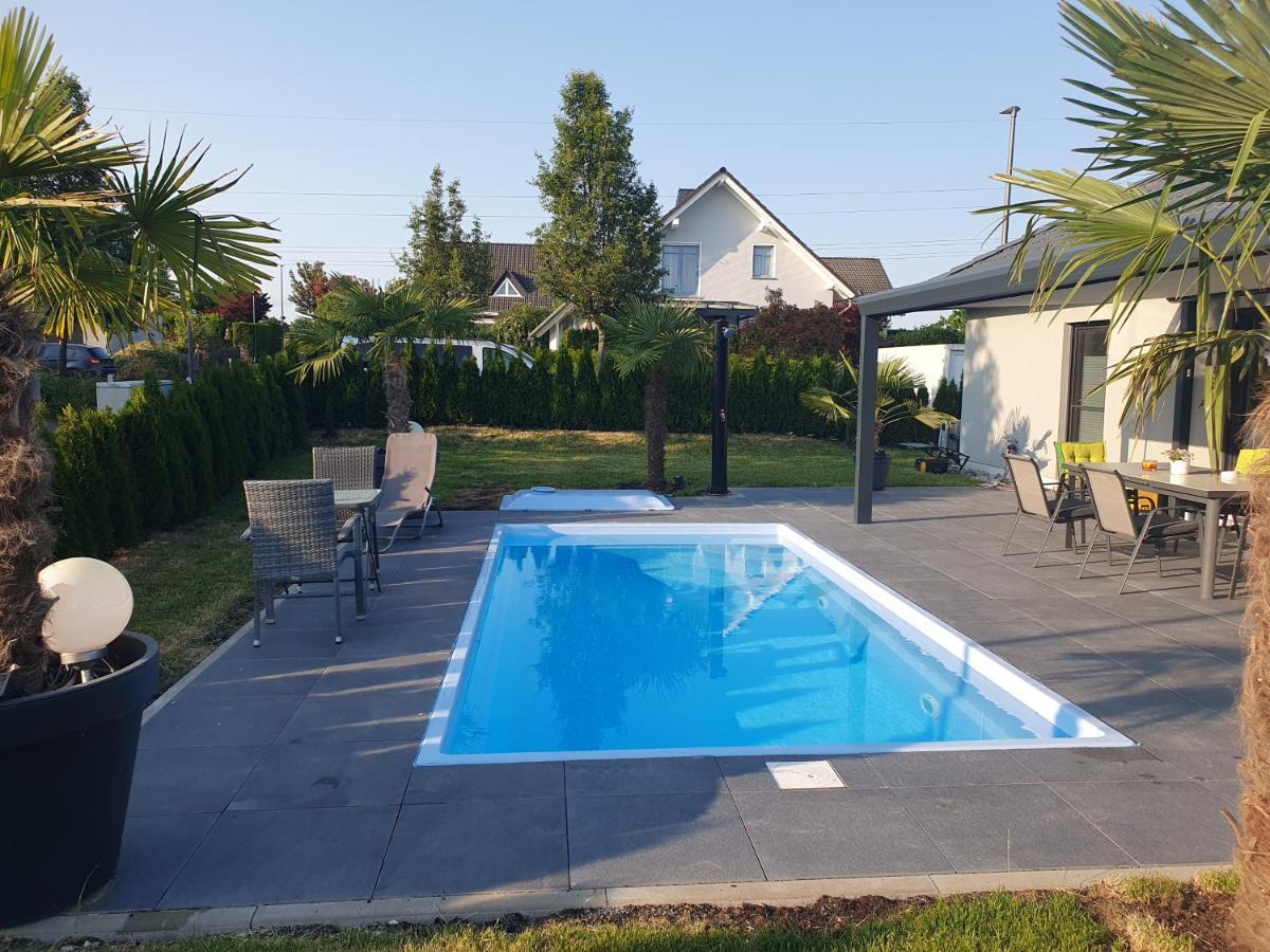 Grosszuegige Unterkunft Mit Terrasse Oberbrechen Exteriör bild