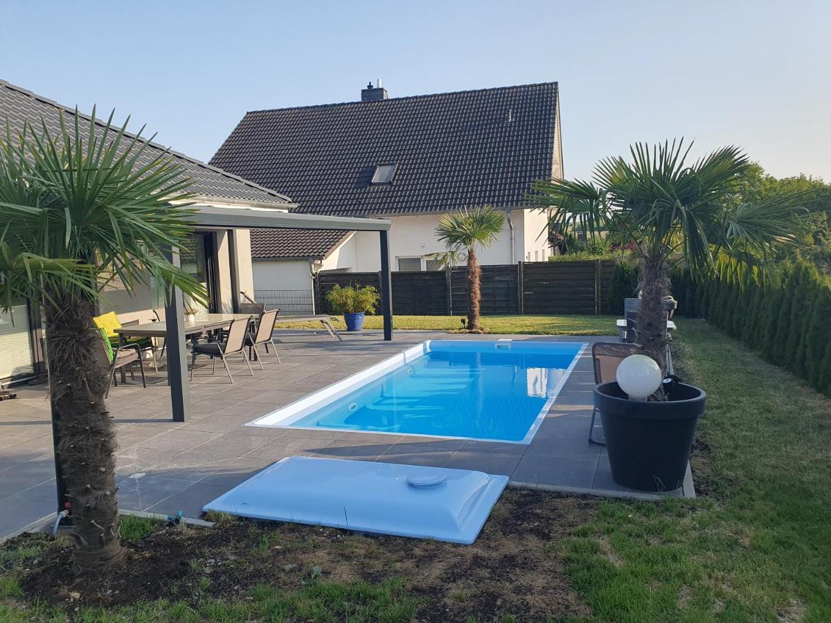 Grosszuegige Unterkunft Mit Terrasse Oberbrechen Exteriör bild