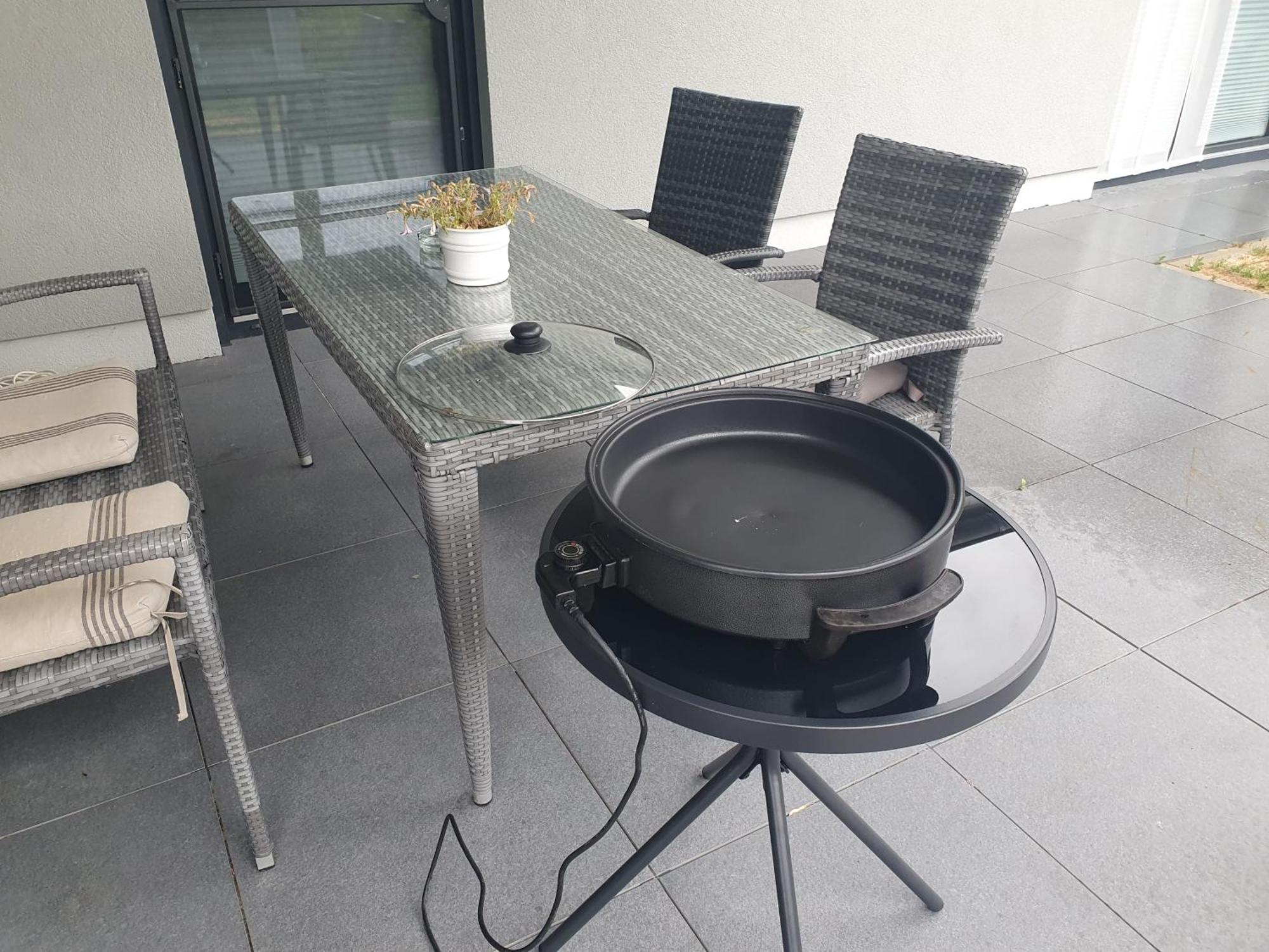 Grosszuegige Unterkunft Mit Terrasse Oberbrechen Exteriör bild